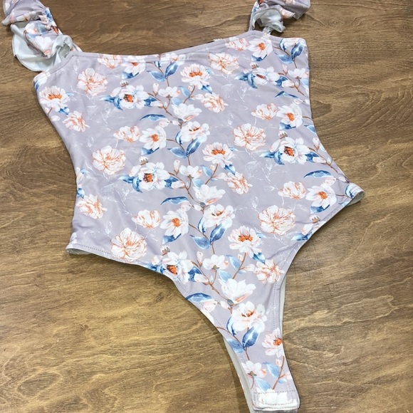 Egreis xsmall swimsuit - Picture 11 of 11